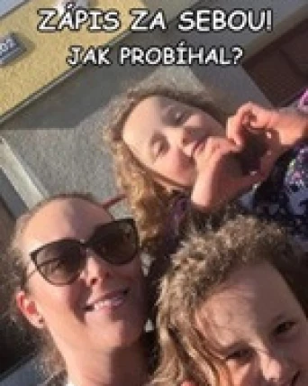 Dvojčata Laura a Linda mají za sebou zápis do první třídy